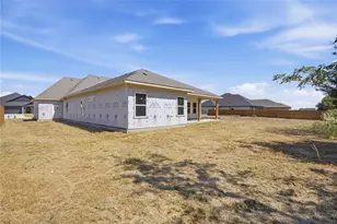 210 Trevor Ln, Greenville, TX 75402 - Photo 4