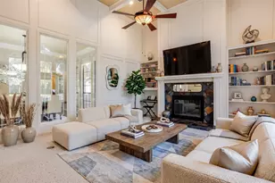 9812 Canyon Crest Cir, Irving, TX 75063 - Photo 4