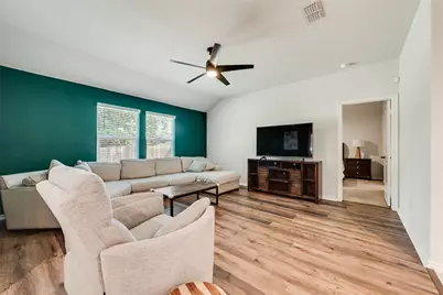 540 Bronze Circle E, Springtown, TX 76082 - Photo 4