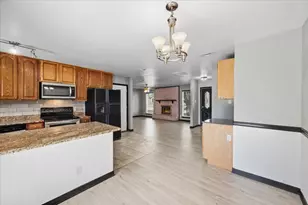 1206 Oakbluff Dr, Lancaster, TX 75146 - Photo 10