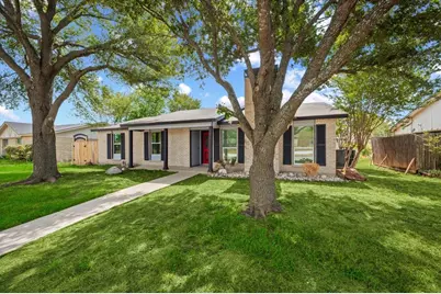 1206 Oakbluff Drive, Lancaster, TX 75146 - Photo 2