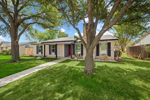 1206 Oakbluff Dr, Lancaster, TX 75146 - Photo 2