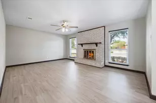 1206 Oakbluff Dr, Lancaster, TX 75146 - Photo 4
