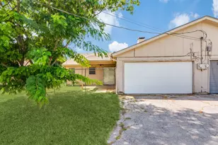 1111 N Nolan River Rd, Cleburne, TX 76033 - Photo 2