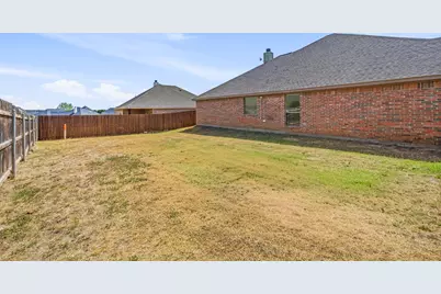 914 Winding Road, Granbury, TX 76049 - Photo 30