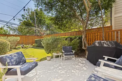 1142 N Bishop Avenue, Dallas, TX 75208 - Photo 22