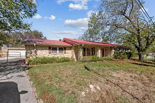 515 E Belknap St, Jacksboro, TX 76458 - Photo 8