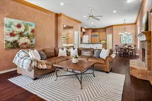 2204 Creekside Cir S, Irving, TX 75063 - Photo 18