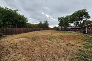 204 Mockingbird Ln, Weatherford, TX 76086 - Photo 20