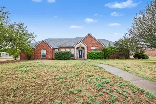 5840 Deerfield Ln, Midlothian, TX 76065 - Photo 2