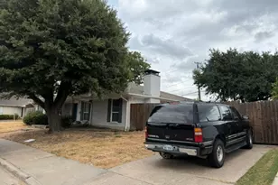 10040 Glenrio Ln, Dallas, TX 75229 - Photo 2
