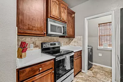 105 Water Lane, Crowley, TX 76036 - Photo 10