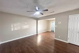 1312 N Shawnee St, Ennis, TX 75119 - Photo 4