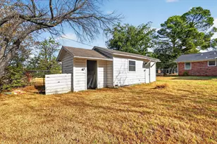 821 Circle Dr, Terrell, TX 75160 - Photo 26