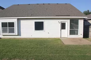 661 Rosario Ln, Fort Worth, TX 76052 - Photo 10