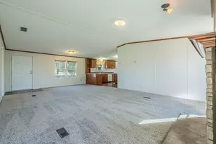 104 Hill Top Ct, Springtown, TX 76082 - Photo 10