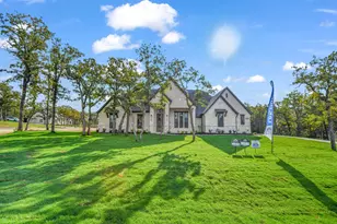 2024 Forest Bridge Dr, Azle, TX 76020 - Photo 2