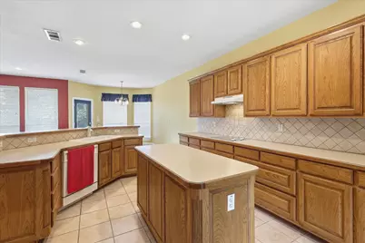 3325 Wilshire Avenue, Grapevine, TX 76051 - Photo 14