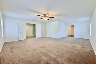 7909 Mosstree Dr, Arlington, TX 76001 - Photo 16