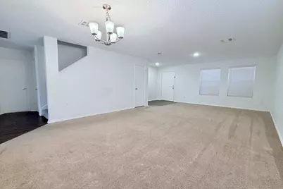 7909 Mosstree Drive, Arlington, TX 76001 - Photo 8