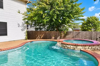 7909 Mosstree Drive, Arlington, TX 76001 - Photo 6