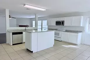 7909 Mosstree Dr, Arlington, TX 76001 - Photo 14