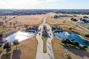27018 Stonewood Dr, Whitney, TX 76692 - Photo 1