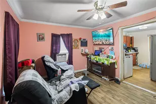 706 Yaney St, Marshall, TX 75670 - Photo 2