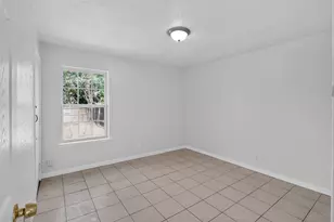 1805 McQueary St, Arlington, TX 76012 - Photo 10