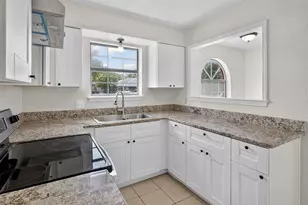 1805 McQueary St, Arlington, TX 76012 - Photo 8