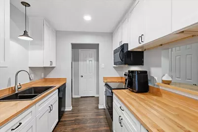 6025 Kimberly Court, Haltom City, TX 76137 - Photo 6