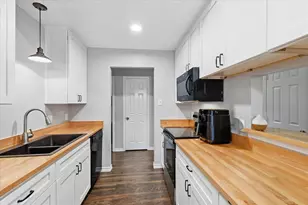 6025 Kimberly Ct, Haltom City, TX 76137 - Photo 6