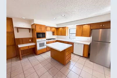 5609 Baylor Avenue, River Oaks, TX 76114 - Photo 2