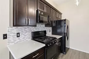 814 Rawlins Dr, Lancaster, TX 75146 - Photo 6