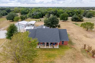 2400 Springfield Rd, Springtown, TX 76082 - Photo 2