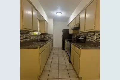 1320 S Rockwall Avenue, Terrell, TX 75160 - Photo 6