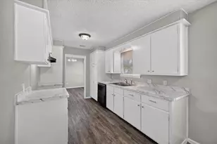 6401 Winn St, Fort Worth, TX 76133 - Photo 8