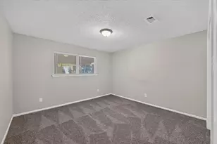 6401 Winn St, Fort Worth, TX 76133 - Photo 12