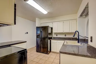 230 Brittany Drive, Euless, TX 76039 - Photo 14