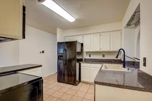 230 Brittany Dr, Euless, TX 76039 - Photo 14