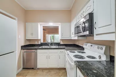 7418 Wellcrest Drive, Dallas, TX 75230 - Photo 10