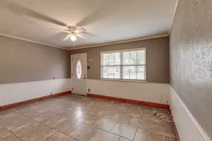 8710 Cardella Ave, Dallas, TX 75217 - Photo 6
