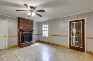 8710 Cardella Ave, Dallas, TX 75217 - Photo 18