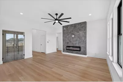 1644 W Wintergreen Road, Lancaster, TX 75134 - Photo 10