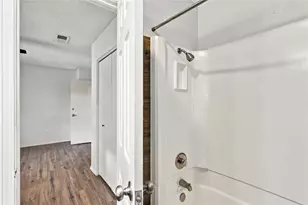 2808 S Fielder Rd, Arlington, TX 76015 - Photo 18