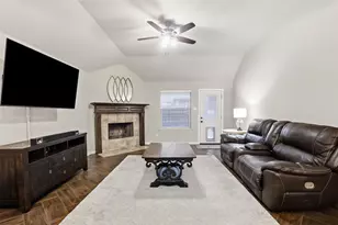 3956 Hollow Lake Rd, Roanoke, TX 76262 - Photo 10