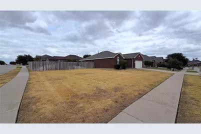1 Sable Creek Boulevard, Sanger, TX 76266 - Photo 2