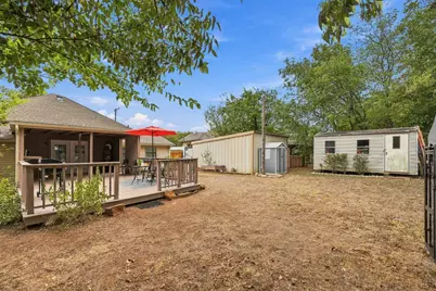 311 N Pendell Avenue, Cleburne, TX 76033 - Photo 24