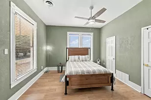 311 N Pendell Ave, Cleburne, TX 76033 - Photo 16