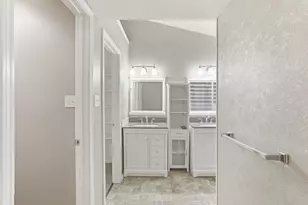 1705 Sandy Point Ct, Arlington, TX 76018 - Photo 30